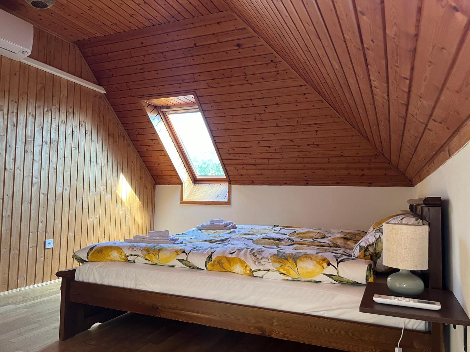 Bor Es Kenyer Hotel Hegymagas Kültér fotó