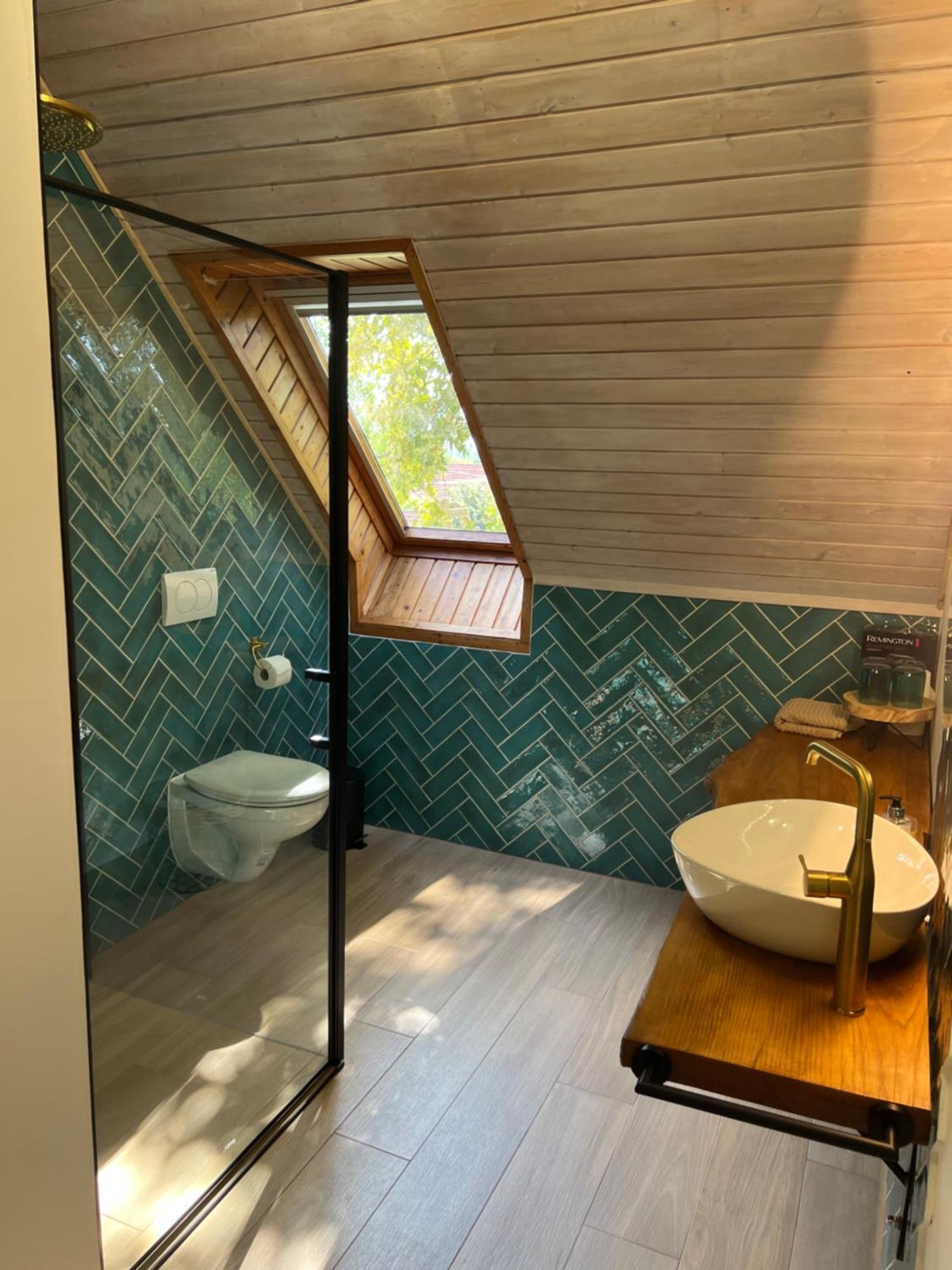 Bor Es Kenyer Hotel Hegymagas Kültér fotó