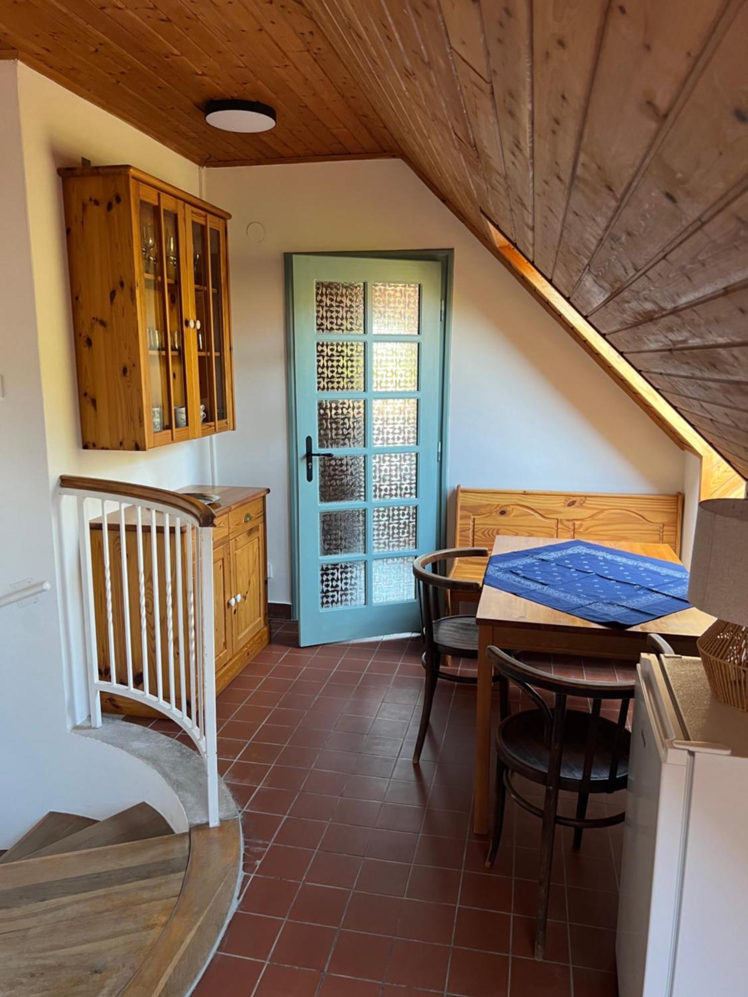 Bor Es Kenyer Hotel Hegymagas Kültér fotó