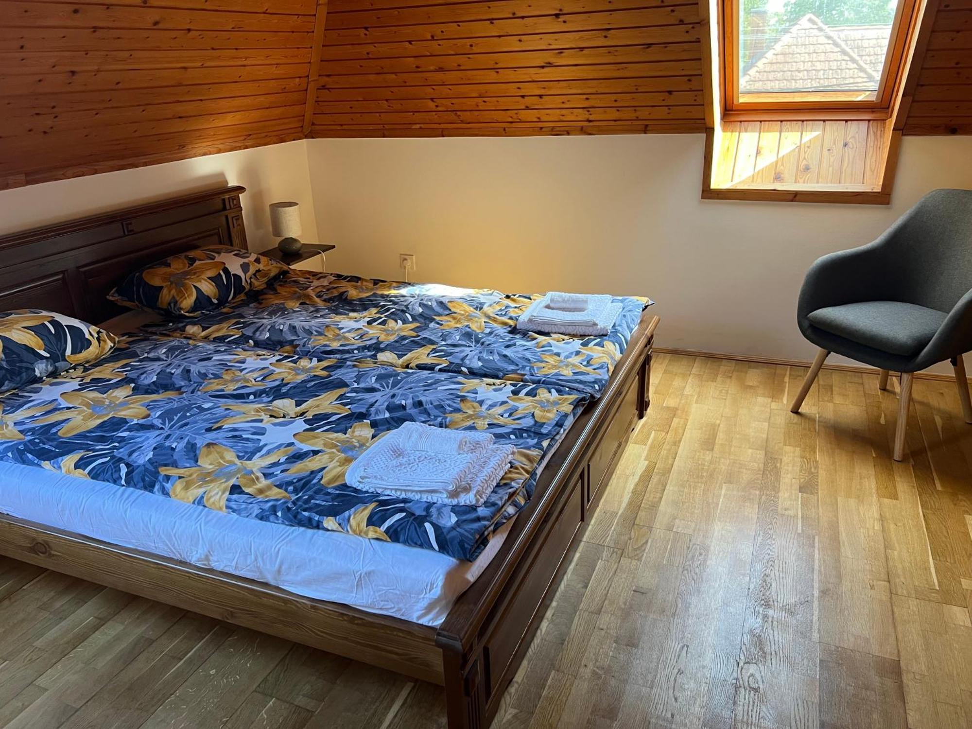 Bor Es Kenyer Hotel Hegymagas Kültér fotó