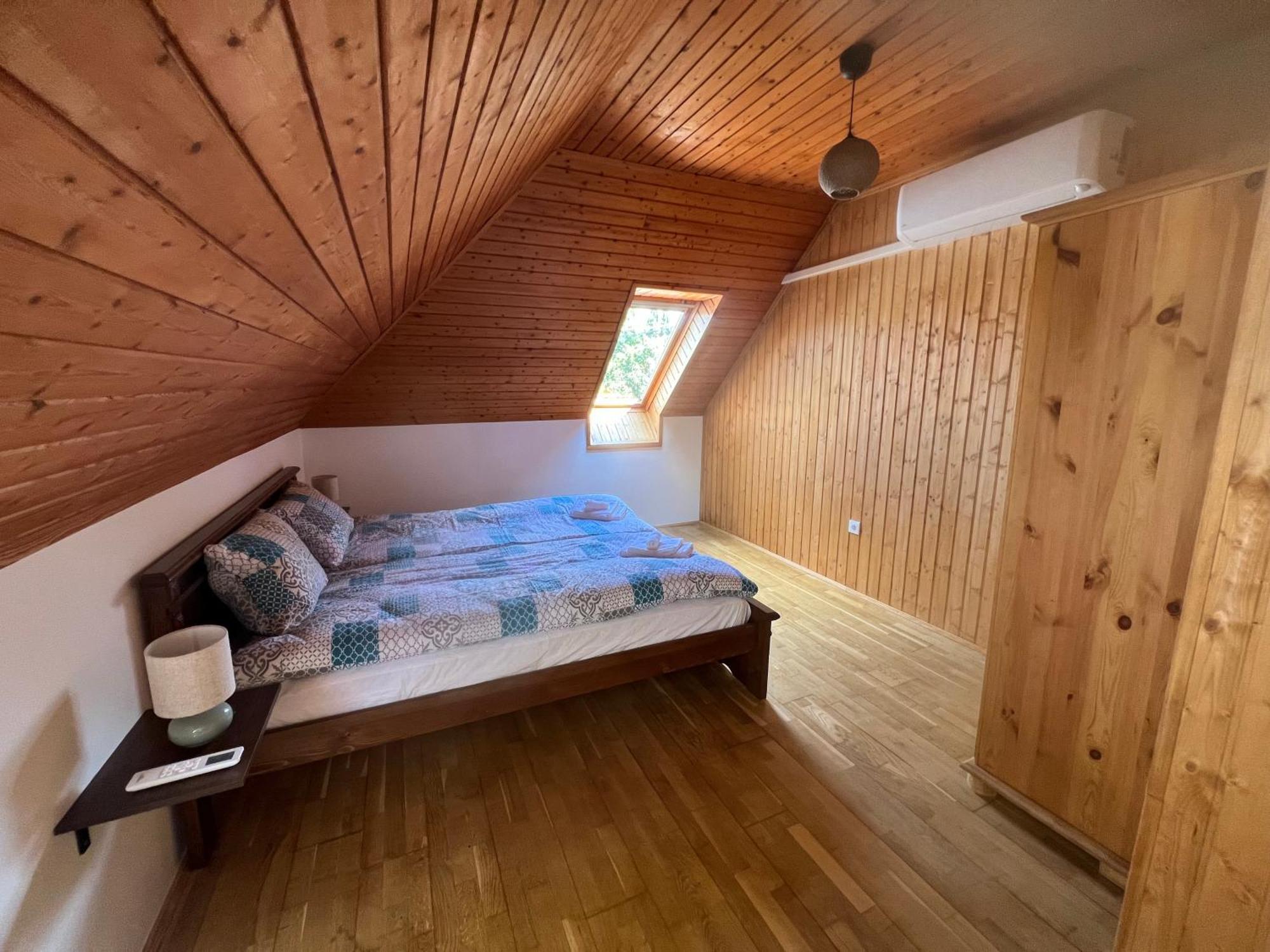 Bor Es Kenyer Hotel Hegymagas Kültér fotó